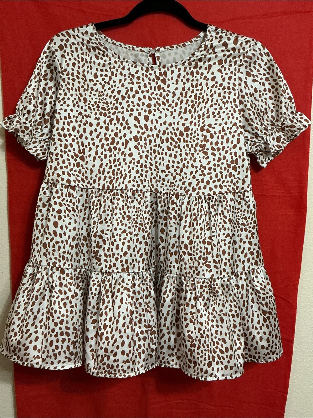 SHEIN White Tiered Short-Sleeve Tunic with Brown Spot Print